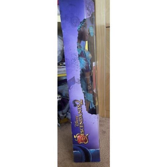 Disney 2017 Descendants 2 Uma Isle  My Size 28" Ursula’s Daughter NIB - Picture 7 of 8
